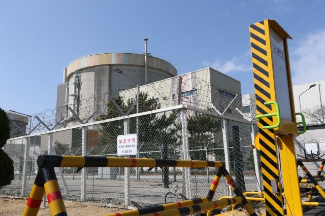 [단독] 한수원, 결함 있는 부품 알고도 원전에 설치
hani.co.kr/arti/economy/m…