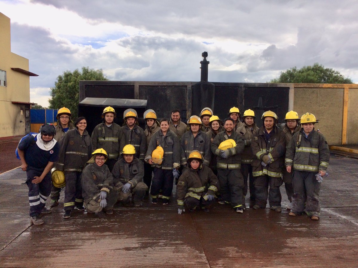 rojored74's tweet photo. Control y combate de incendios.
#incapmexico #rojored https://t.co/HLnzImZF0V