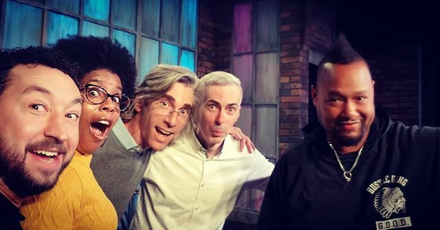 thatsundayshow's tweet photo. The Session finishes the night with what may only be described as improvisational dreamscapes of wonderment. | #nmog #improv #chicagoimprov | 📷 @guywicke https://t.co/Z1tuRbnJ7b