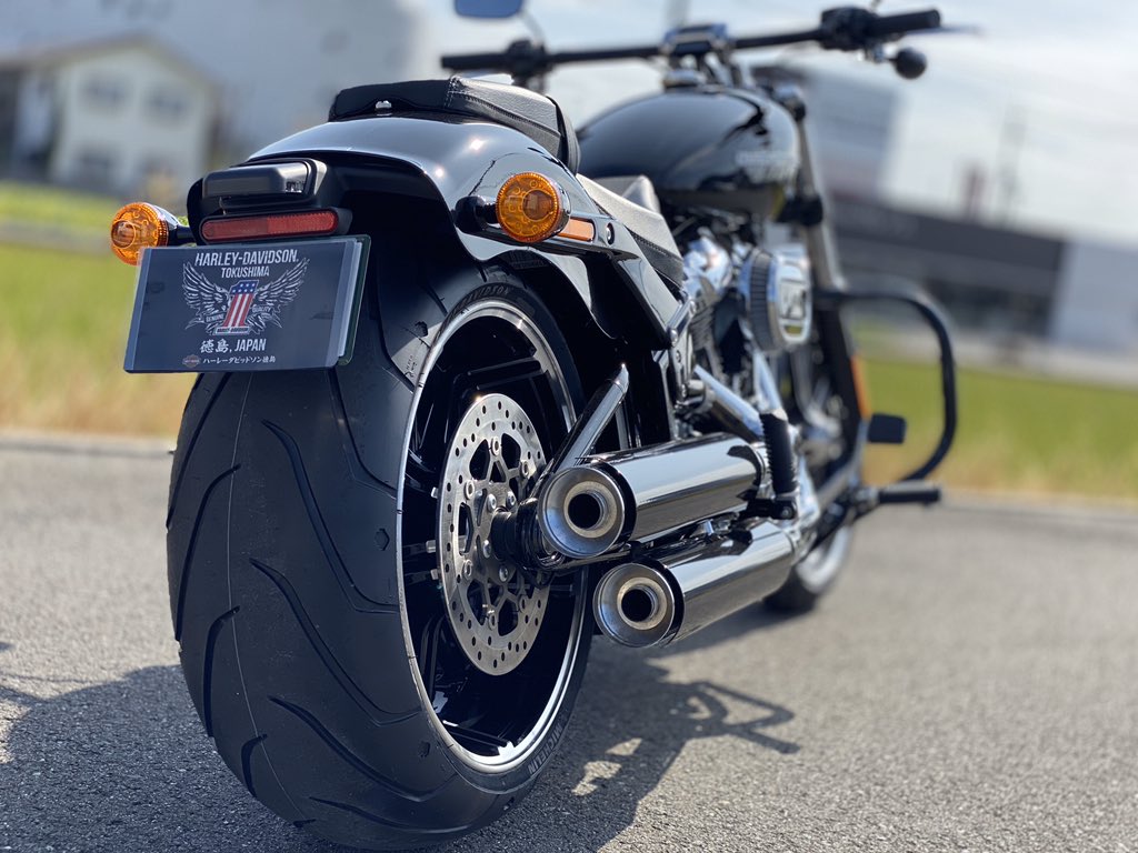 ハーレーダビッドソン徳島さんのツイート 年モデルの試乗車第一弾準備できました 試乗出来ます Milwaukee Eight 114 エンジンを体感ください 1868cc Fxbrs ブレイクアウト114 試乗車 年モデル ハーレーダビッドソン徳島 ハーレー Harley