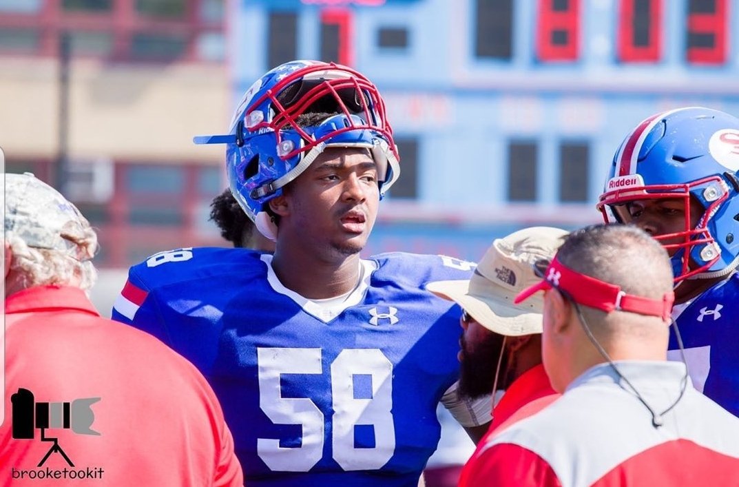 c/o 22 6'5 260 Lbs <a href="/KalebArtis2022/">kaleb Artis</a> from <a href="/SFPFootball/">St Francis Prep Ftbl</a> is have a season. 
Sophomore ✅
Starter on Varsity ✅
Captain ✅
GPA 3.2 ✅
High Character ✅
Go follow him to see his progression going forward. #PREPUP