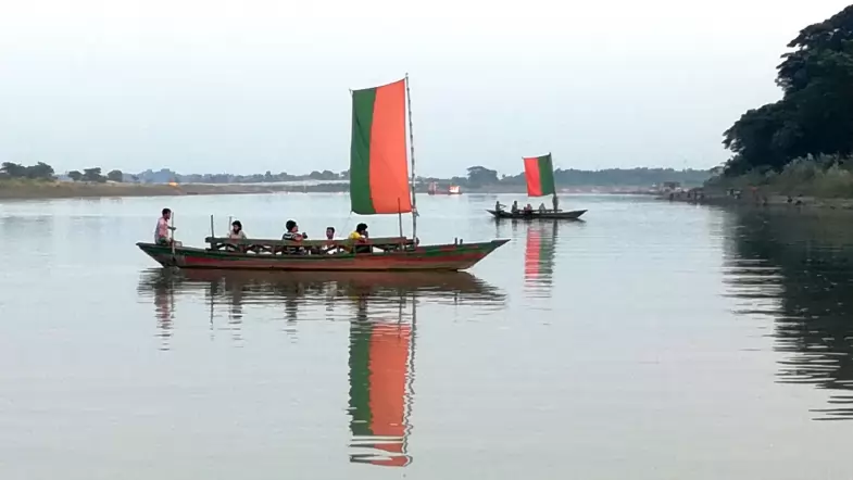 bd_pix's tweet photo. ব্রহ্মপুত্র নদে পাল তোলা নৌকা। 

বাংলাদেশ কৃষি বিশ্ববিদ্যালয়, ময়মনসিংহ।

🇧🇩 #Bangladesh #river #boat https://t.co/iaQ14KOQMw