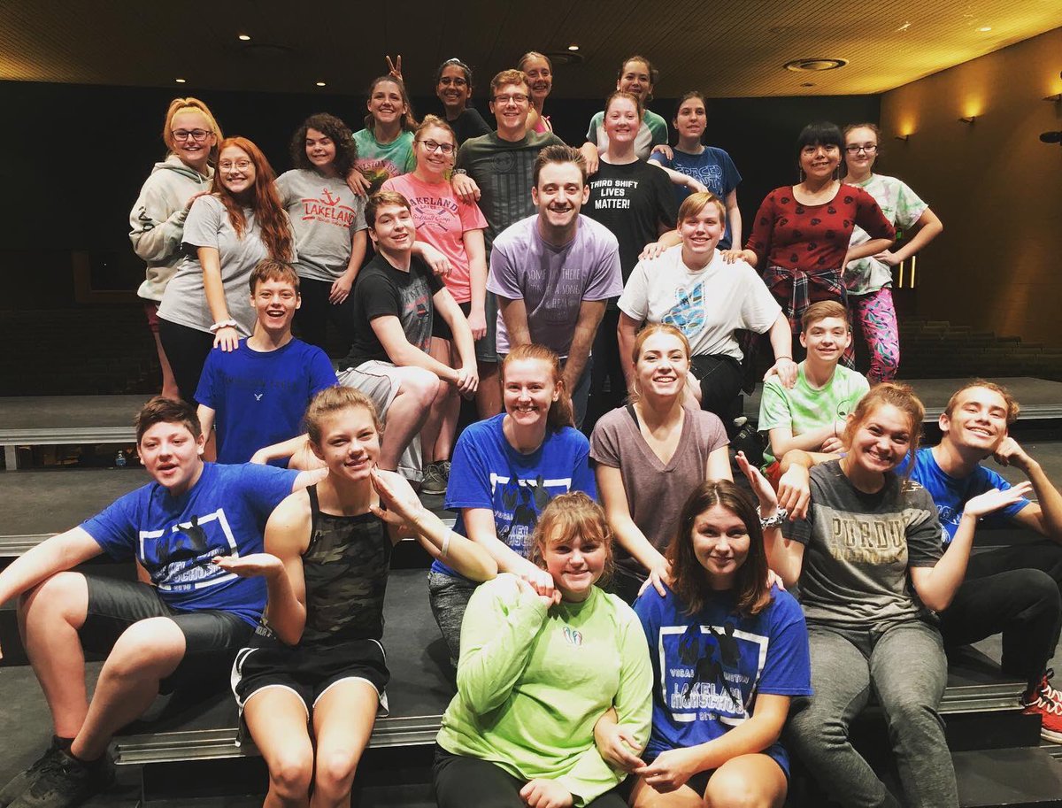 LHSVocalMotion's tweet photo. Thank you @ztriscari once again for teaching us how to dance! https://t.co/voGX62eKlQ