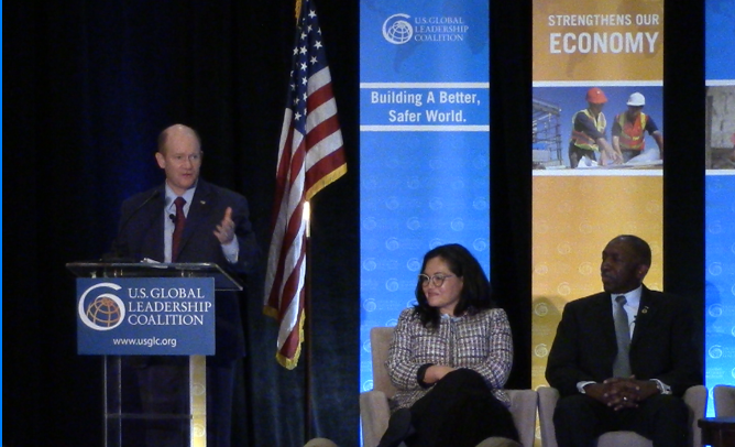 USGLC's tweet photo. .@ChrisCoons closes our #usglcDE conference on global leadership in Delaware, telling constituents: “be inspired, be hopeful, and participate.” https://t.co/NbNUFifqXz