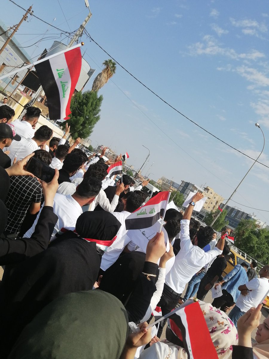 alakuul's tweet photo. اعتصامات الطلاب في البصرة... جامعة الإمام الكاظم.. قسم القانون.. #العراق_ينتفض #صحوة_طالب #اعتصام_الطلاب #ثورة_اكتوبر #نازل_اخذ_حقي
@ahmedalbasheer1 https://t.co/X7GA2g66mW