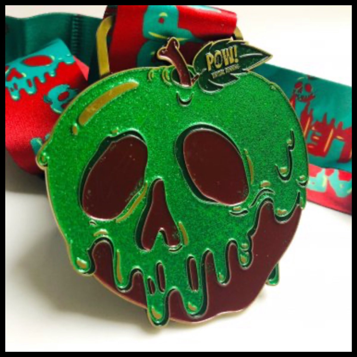 consueel's tweet photo. Got my Halloween virtual run in today ππ» a 5K virtual run for this amazing medal by @POWVirtualRun #virtualrunning #virtualrun #powvirtualrun #HappyHalloween2019 https://t.co/5vpNsgn4Hb