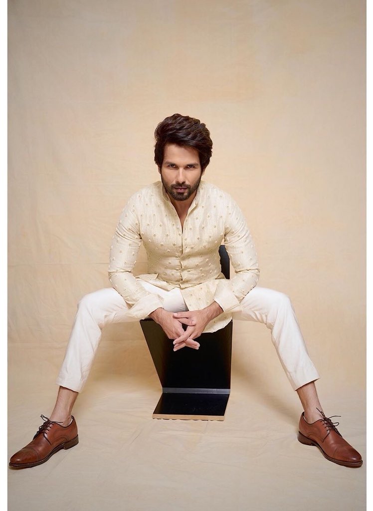 SheenaForShahid tweet picture