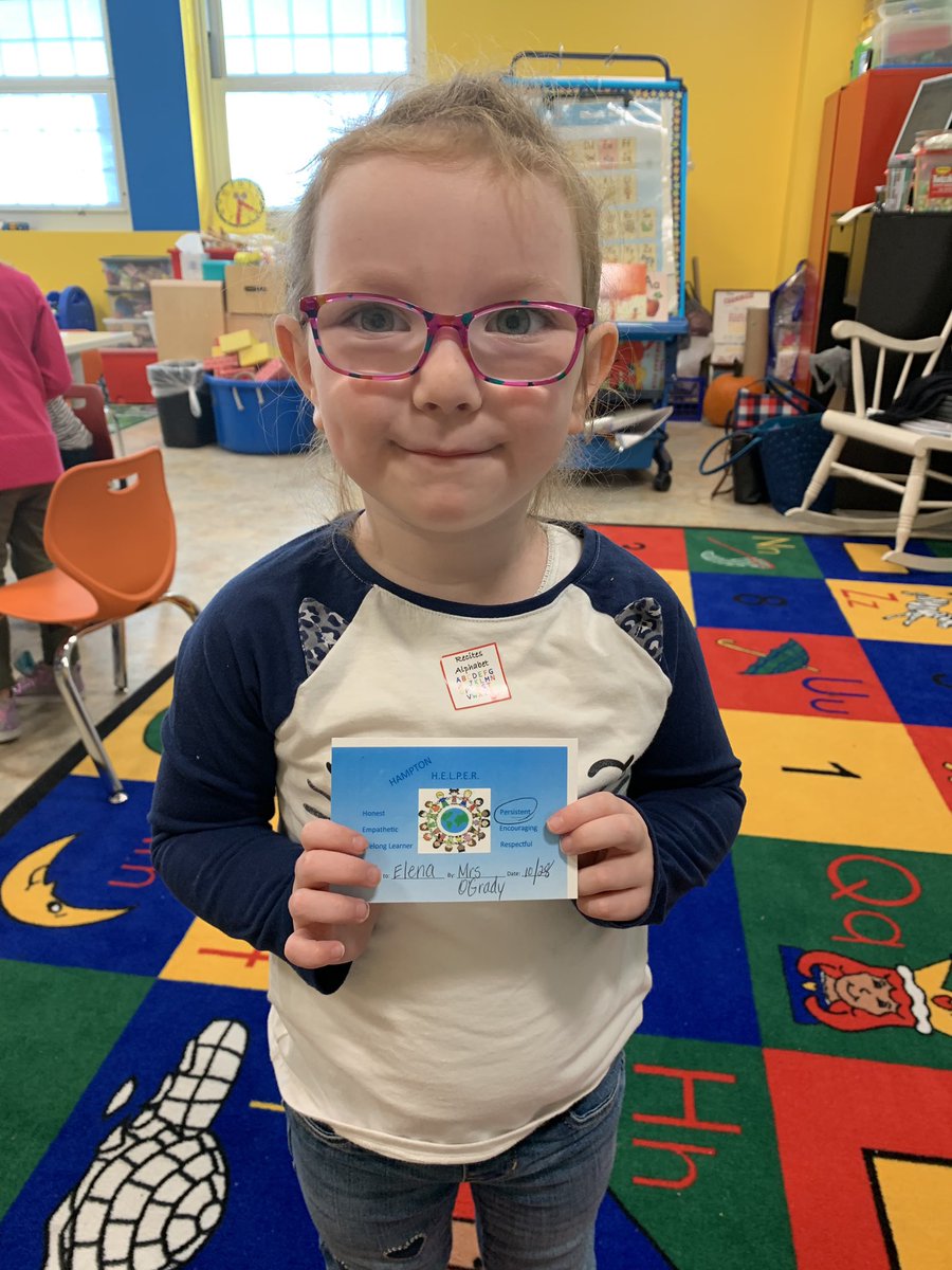 ccoogg3's tweet photo. This Hampton HELPER showed she was persistent. She didn’t earn a badge she wanted on Friday, so she practiced this weekend. She nailed it!! @Hampton_Street @Jennmaich #MineolaProud #MineolaGrows https://t.co/TPKYZjsAEB
