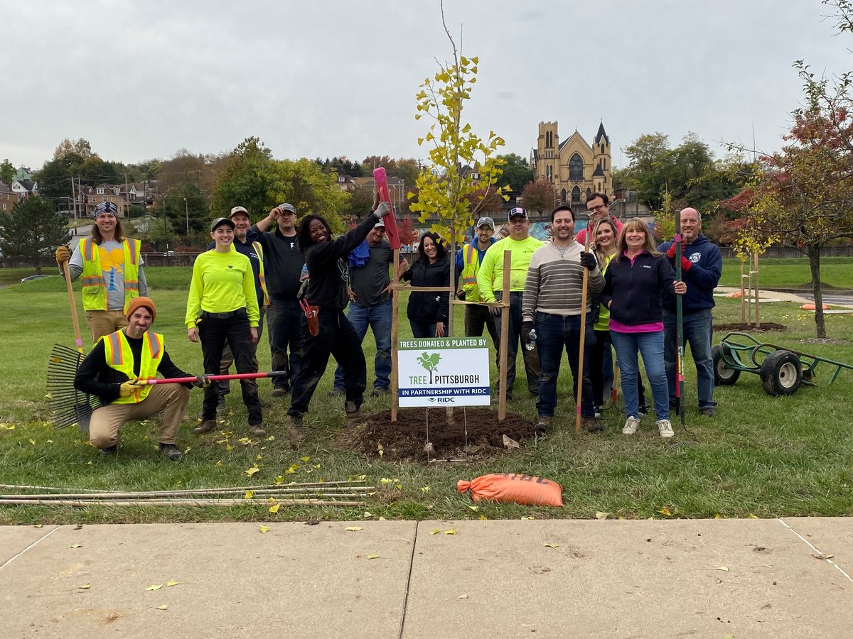 RIDC_SWPA's tweet image. Last Friday, team members from #RIDC, @TreePgh and @kuresources planted over 30 trees in the RIDC industrial park in Duquesne.