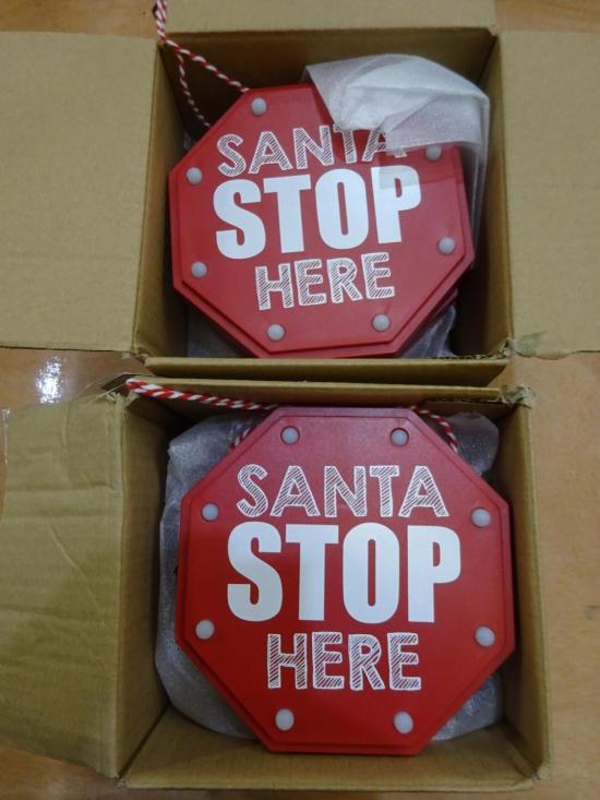 Perfect timing !!! Lights, trees, decorations and 100 Santa hats plus much much more, everything you need to make your #Christmas sparkle! The #auction starts at 10.30am on Sat, Nov 2nd take a look now, start your search here >>>>> #WIGAN  bit.ly/34etYpH ☃️🎅