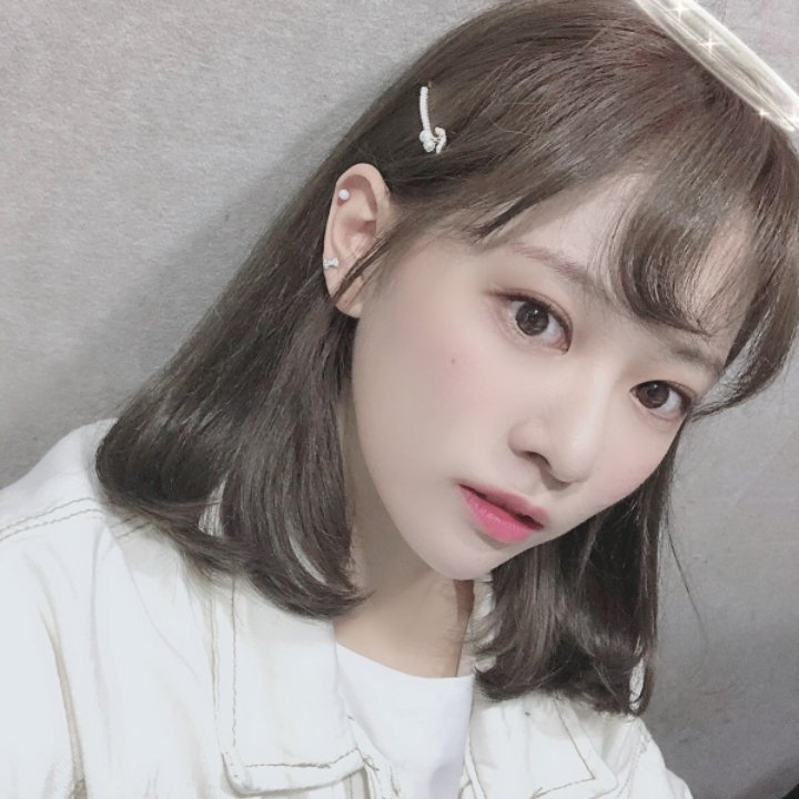 KimBoraBrasil's tweet photo. #FANCAFE • 26.10.19 | Atualização da Bora no fancafe! 

"✍ Carta da Bbo 💌 Kyyaaa👻

Bbo Vampira
Bbo Anjo
Bbo Arlequina

hehe 🙃💕
🧸Divirta-se sábado❣️"

#BORA #보라 #CherryBullet @cherrybullet https://t.co/jc38wyRPhF