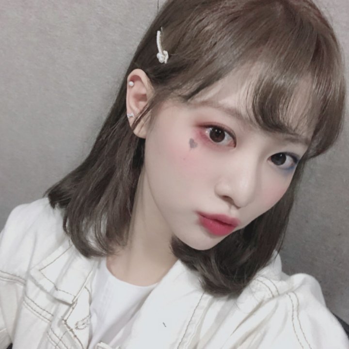 KimBoraBrasil's tweet photo. #FANCAFE • 26.10.19 | Atualização da Bora no fancafe! 

"✍ Carta da Bbo 💌 Kyyaaa👻

Bbo Vampira
Bbo Anjo
Bbo Arlequina

hehe 🙃💕
🧸Divirta-se sábado❣️"

#BORA #보라 #CherryBullet @cherrybullet https://t.co/jc38wyRPhF