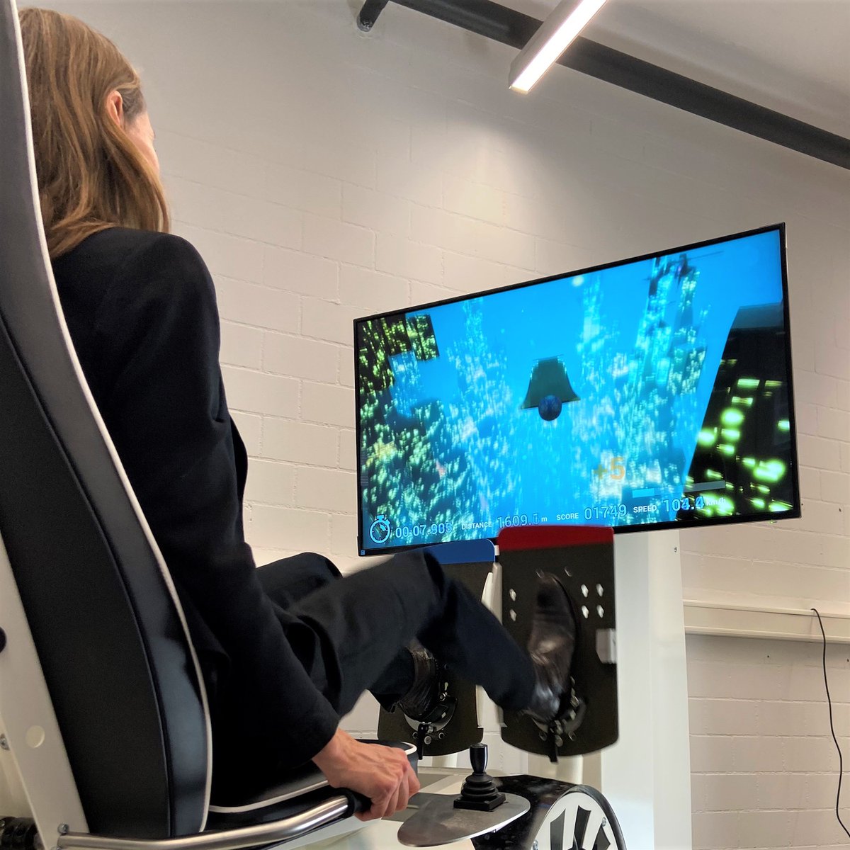 ddrobotec's tweet image. Sweat-free-stay-in-your-suit workout! Only on #ddrobotec #ddsystempro