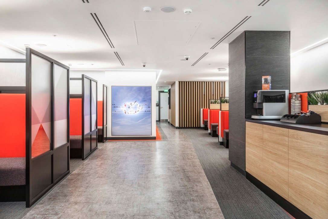 A few shots from the newly refurbished HSBC flagship branch in Canary Wharf
#retail #hsbc #architecture #canarywharf