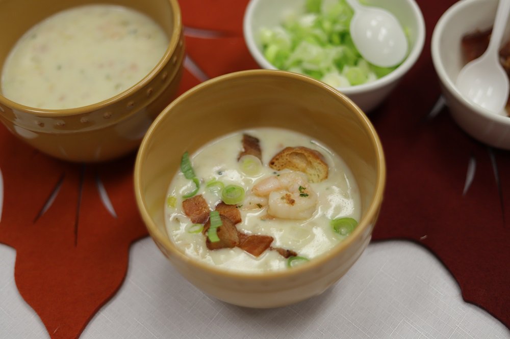 EuclidFishCo's tweet image. It’s looking chilly and rainy in Cleveland this week, the perfect soup weather! We'll keep you cozy with our clam chowders - we have a variety in the market so stock up for the season!