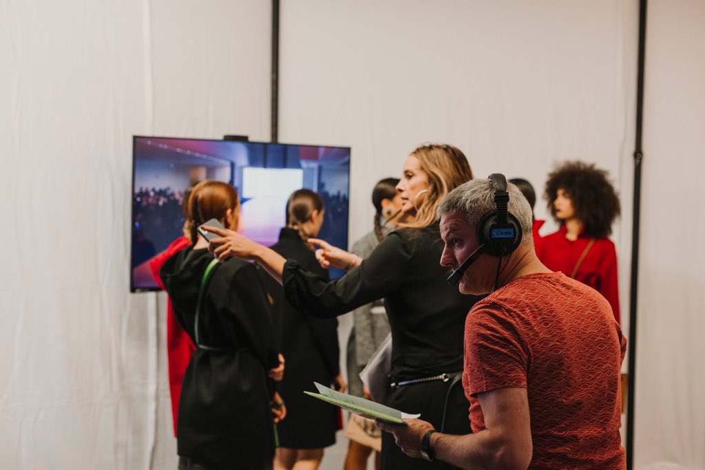 #BACKSTAGE #PASARELACYL

También tenemos los pases a las modelos que este año estaba dirigido por #EstefaníaLuyk, al igual que toda la organización del backstage que corre a cuenta de <a href="/WHYNOT_EVENTS_/">WHYNOTEVENTS</a> 😍

#ModaCyL2019