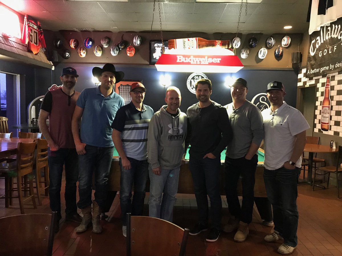 A huge good luck today to our pal @rhartsy! You are a warrior! #Allancupchamp #glueguy #beaut #oldguysdonthavetwitter <a href="/BensmillerCWR/">Kurt Bensmiller</a> <a href="/IcemenInsider/">Wetaskiwin Icemen</a>