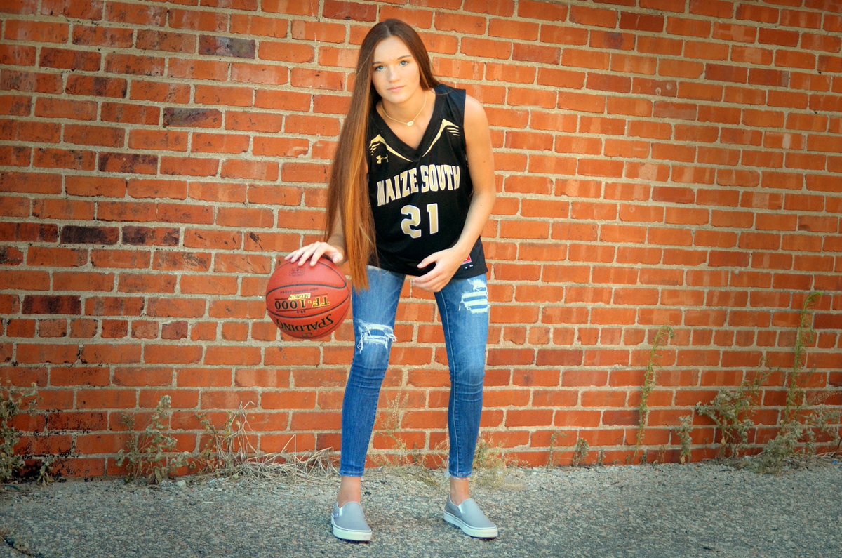 mmaccy_'s tweet photo. Since basketball season is 21 days away!!!!!🤪 https://t.co/3PLQeiFhkp