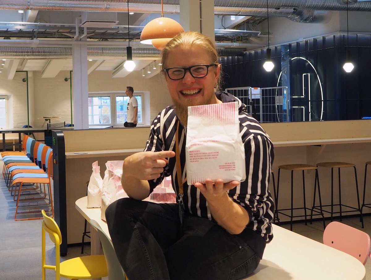 HiveHelsinki's tweet photo. Our student Heikki is not only a future coder, but a farmer too! Today he gifted every Hiver and member of the staff their very own Hive flour bag, harvested from his own field during his Selection Piscine in August. The bag is specially designed for Hivers! Thank you Heikki! 🌾 https://t.co/hiyGMgFV3A