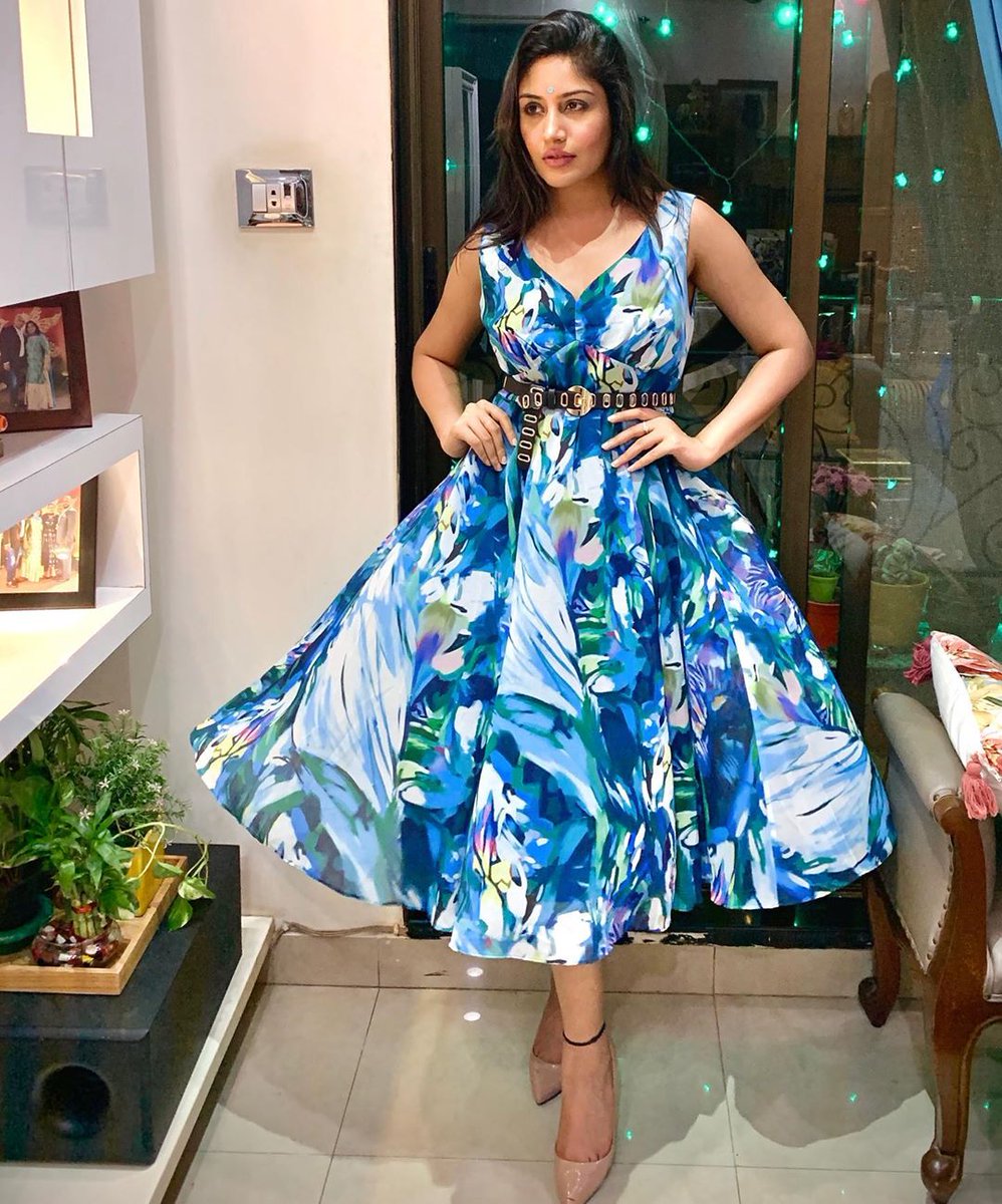 Choudharychinky's tweet photo. Always so beautiful and gorgeous my QUEEN in 💙
#SurbhiChandna #InstaUp...
happy to be wearing this LOVE ❤
#happydiwali #latepost #aboutlastnight
Belt and Nude Heels - @zara
#SurbhiChandna #SCians https://t.co/Ph9uXw4zo3