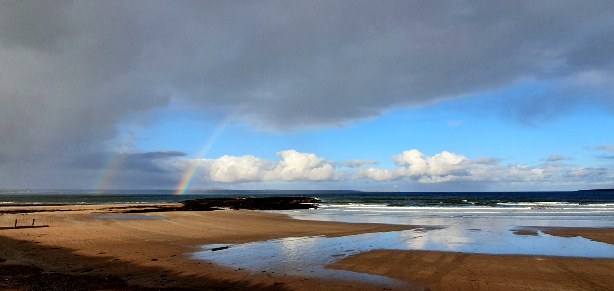 nicillemhoire's tweet photo. @BBCWthrWatchers @BBCScotWeather @BBCAimsir @metoffice
Double rainbow over Broad Bay, at the Braighe, Isle of Lewis
#Rainbow #BroadBay #TheBraighe #IsleofLewis #OuterHebrides https://t.co/xpMm1zoIZs