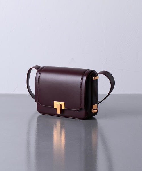 八月 On Twitter スウェーデン発イタリア生産のバッグブランドsuzan Szatmary A P C のバッグ 類はデザイン好きだけど他人とかぶるし若過ぎるからもっとグレードの高い物が欲しい でもハイブランドは高過ぎるという方に Https T Co 6o80ko1ktx Https T Co