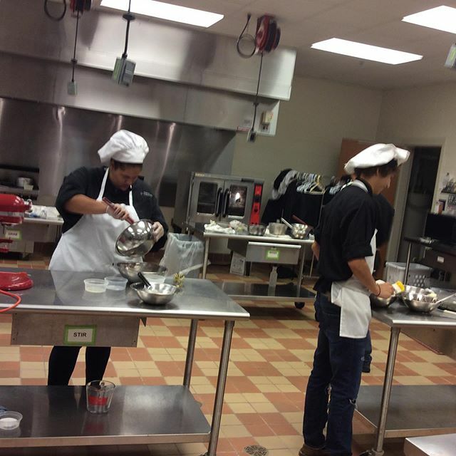 brdgngculinary's tweet image. Mousse the hard way #communicationlab #harderthanitlooks ift.tt/31RiIxU