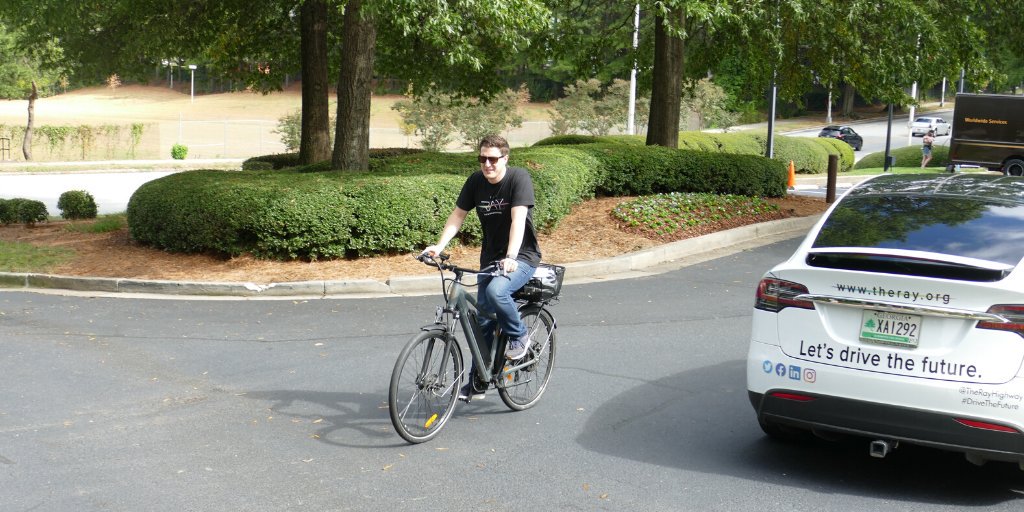 TheRayHighway's tweet photo. We ❤ #ebikes at the #EV Caravan too - they just need to go on a rack before we get on the highway! See more photos from the Caravan >> https://t.co/hJo88sEQEN #EV300 #DriveTheFuture @JeffCCullen https://t.co/sgzZQKWHdM