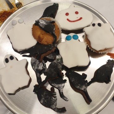 Halloween has come early at the BGCA this year with a themed Monday afternoon tea party. 

All the ghouls and ghosts here at Creative Day Care helped finish off all the tasty treats before the trick or treaters could pay a visit! 

#CDCSHull