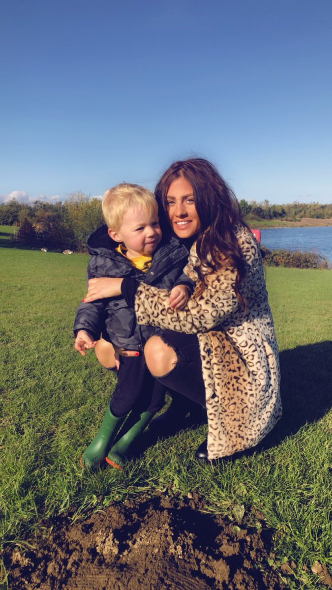 charley_kirkham's tweet photo. Autumn walks with my little love 💕 https://t.co/yRSWMrg7Z6