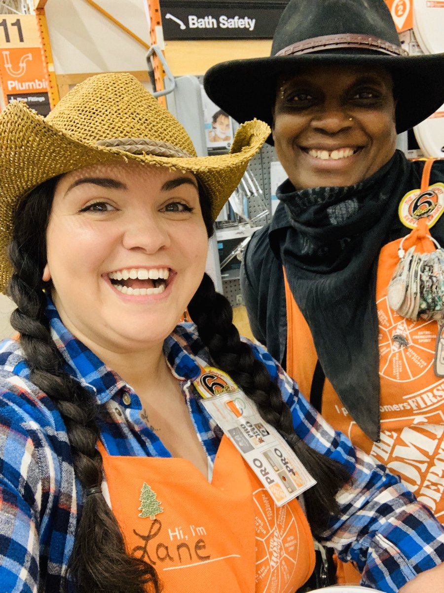 lane_delane's tweet photo. It’s #WesternDay @HD_TheShore4912 for #SpiritWeek 🤠 #TTS @1SheilaSmith @MrHOMERDPOE @rollin_slagle https://t.co/hhNLQzByKu