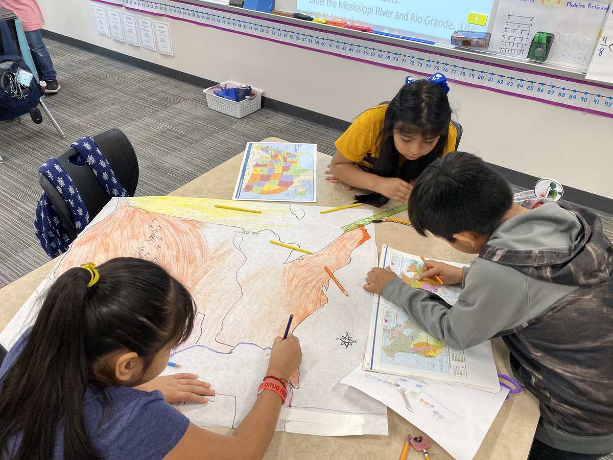 ElizabethRasch5's tweet photo. LCE 3rd graders love Geography!#lce_mustangs https://t.co/6vtHANJZjU