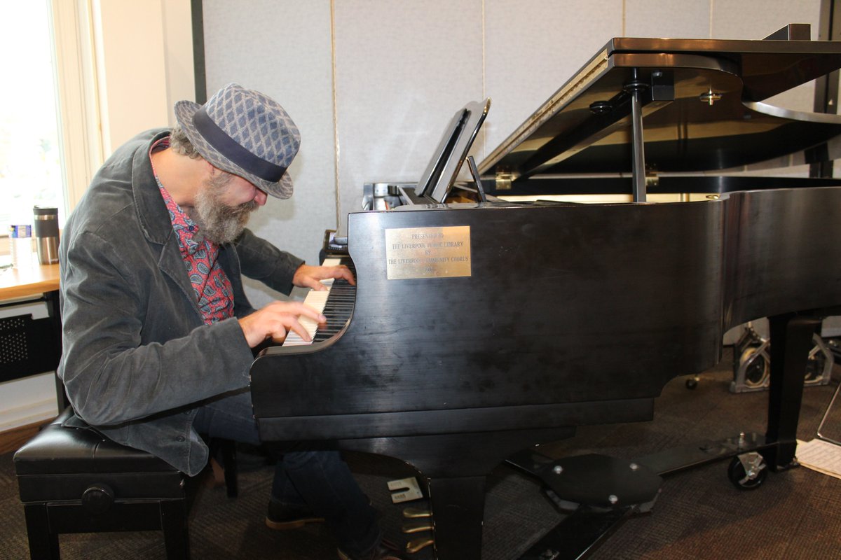 LiverpoolPubLib's tweet photo. #MarkNanni and the Intention wowed #OriginsOfJazz crowd Sun 10/27 with conversational jazz in style of Bill Evans.
Big crowd surely appreciated front man Nanni's work with #DonMartin, #JoshDekaney. https://t.co/Ca3jGL9u9k