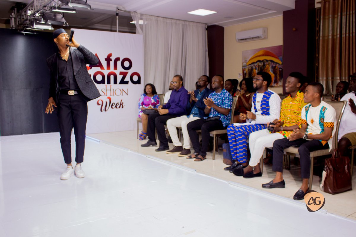 AfroGanza's tweet photo. And the guests couldn't stop clapping.
AFRO GANZA FASHION SHOWS provide a platform for talent display, creativity and full entertainment.
Performance by @iamchuq
#africaninspiredfashion
#modelafricain #modelstyle @afroganza19 @samnettey @elvisrescue @vicenzo_mac_j https://t.co/88gX4JkCUM