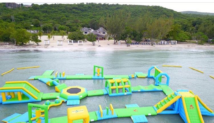 December is all about road trips ❤️🙏🏾. HMU or <a href="/Thee_RG7/">Lord Savage</a> if you’re interested.