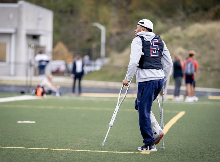 GMonteMontana5's tweet photo. Man I sit back and wondered so many times why I get put through so much and now I know, it’s nothing but God’s Plan this injury ain’t nothing to me it’s just a minor setback for a MAJOR! comeback✅🦍💯 #5willbeback #5wayornoway #creekboyz #blackmamba⚡️🐍 https://t.co/L66hxq7uJ1