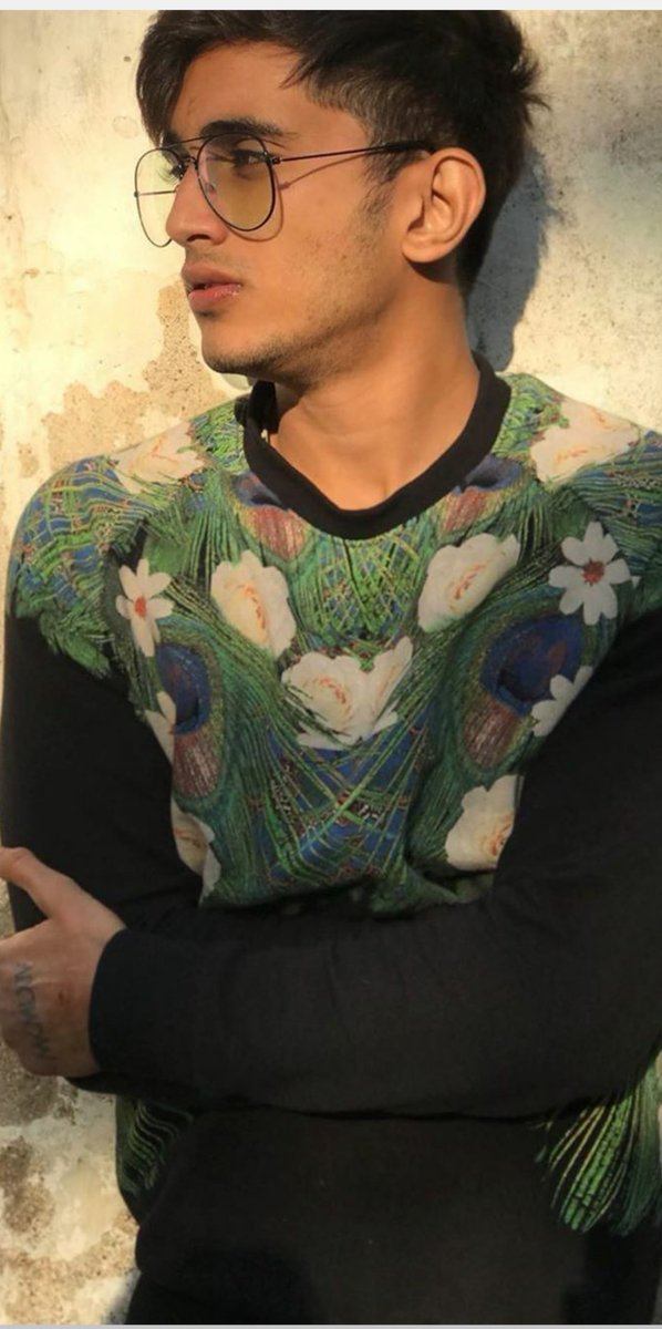 Snig26446137's tweet photo. He is the one who is know as "dream boy "
"Prince Charming" He's just a perfect guy a girl want https://t.co/h1houGm0Qg