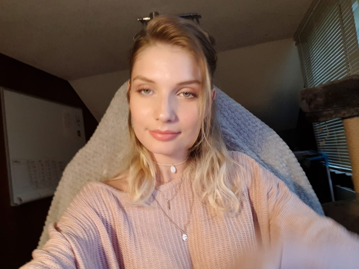 carolmola's tweet photo. Os dejo un #selfail de regalo, que ya hacía tiempo xD https://t.co/C7yxHnMz2R