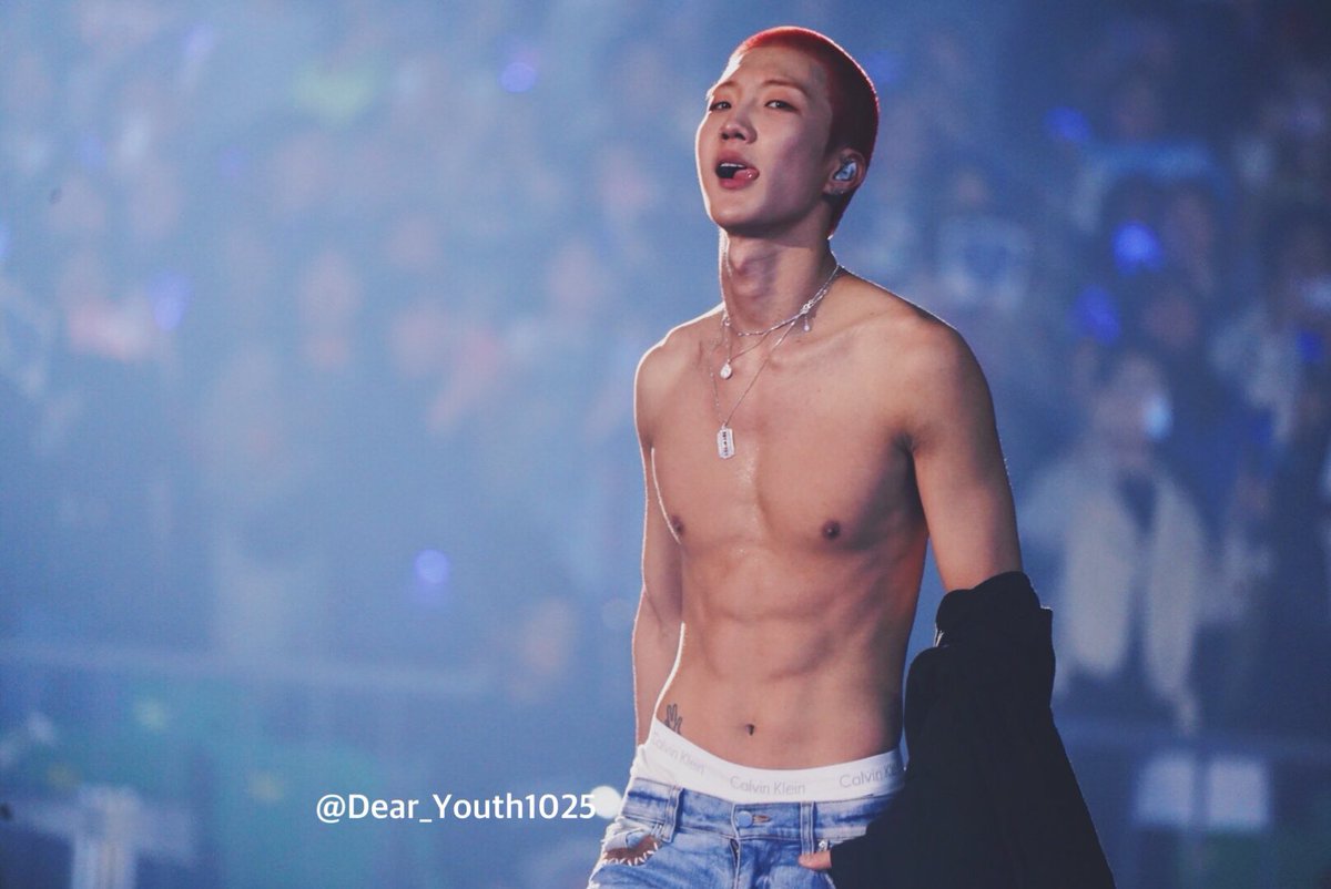 Likele12's tweet photo. @official_hoony_ @sh_momo_ @131025_team_A https://t.co/IhlYCwZaM9