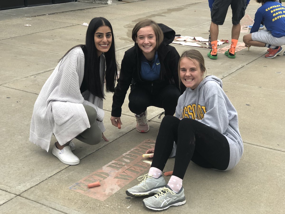 smdudeck's tweet photo. Thank you @YouthAlli for helping 
@CHS_Indians kick off Red Ribbon Week! Another BIG thank you to these awesome Central Indians for helping spread a positive message to be Drug Free! #RRW2019 #SJSDProud @Counseling_CHS @SJSD_Counseling https://t.co/6Gi2XIQ62h