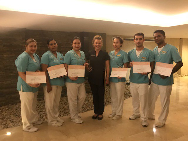 CACI_Beauty's tweet photo. Our wonderful trainer SJ has been spending time with the spa team at the @Jumeirah Messilah Beach in Kuwait, launching our Synergy machine. Here she is pictured with the spa's talented #caci graduates #microcurrentfacial #nofilterneeded #britishbeauty https://t.co/TVELWdN1az