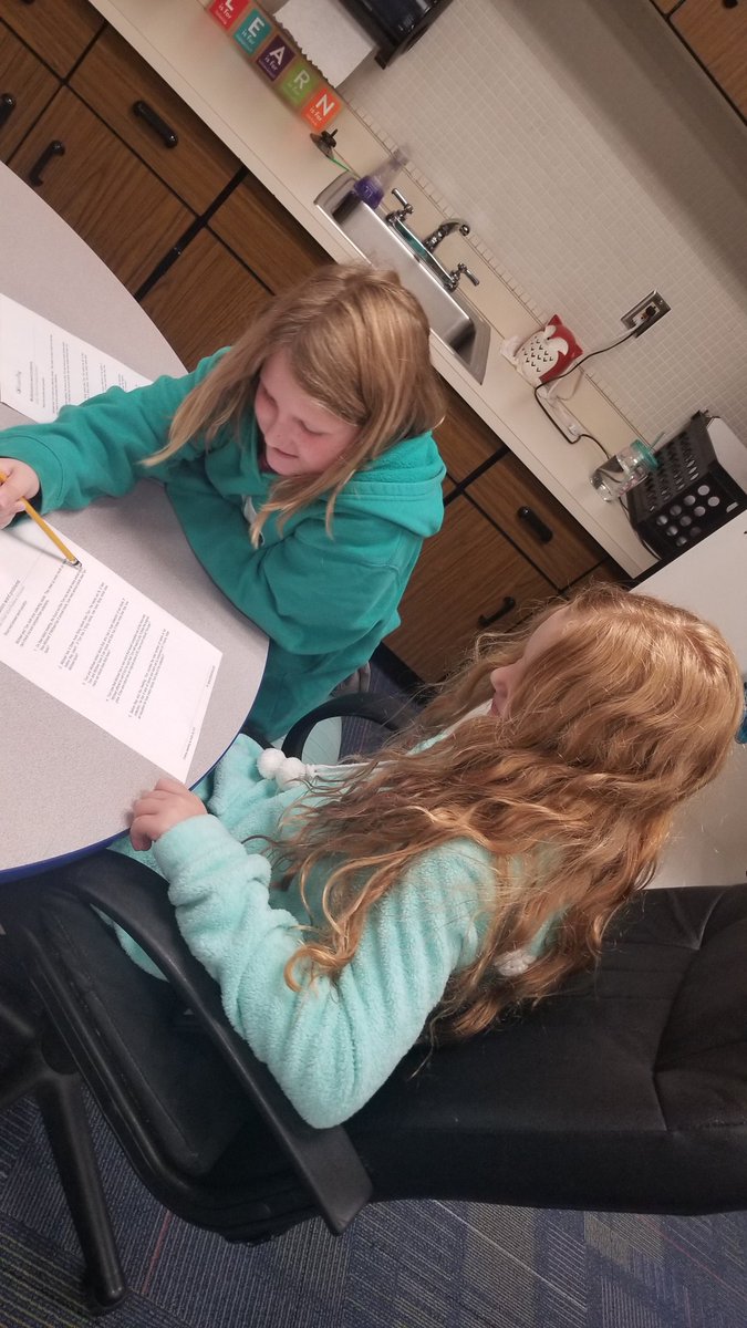 msholtsclass's tweet image. Rally coach to use the C.U.B.E.S method to solve word problems! The kids have done an awesome job! #telegraphisawesome #3rdgraderocks #kagan