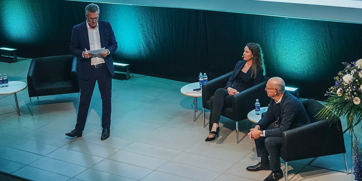 #ASFOCUS2019 has now begun!
Lene Tanggaard and Bo Linnemann have entered the stage to discuss the topic “People as a Creative Superpower”. An interesting session about the demand for people with creative minds and skills to a greater extent than ever seen before.