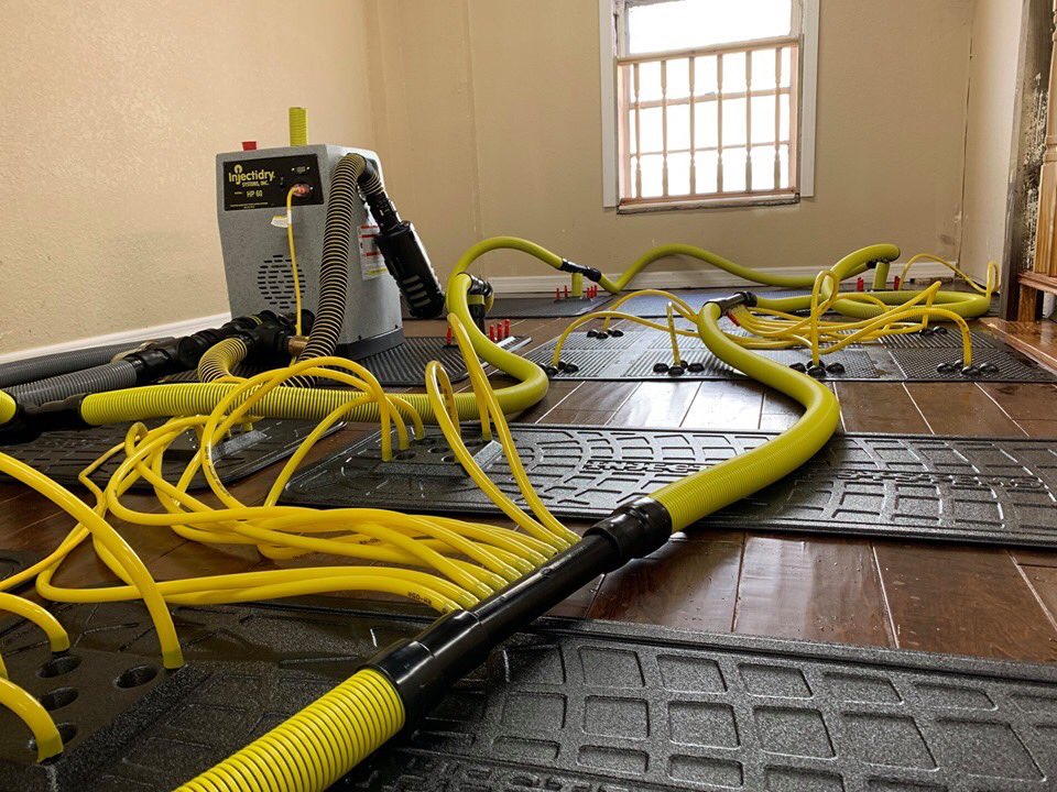ServiceMaxMiami's tweet image. Our emergency crews are always ready for you disaster in one hour or less. 305-856-1333 servicemaxrestoration.com #waterdamagemiami #miamipropertymanagement #miamiconstruction #waterloss #southflorida #miami #servicemaxrestoration #dadecounty #broward #monroe #dryingequipment