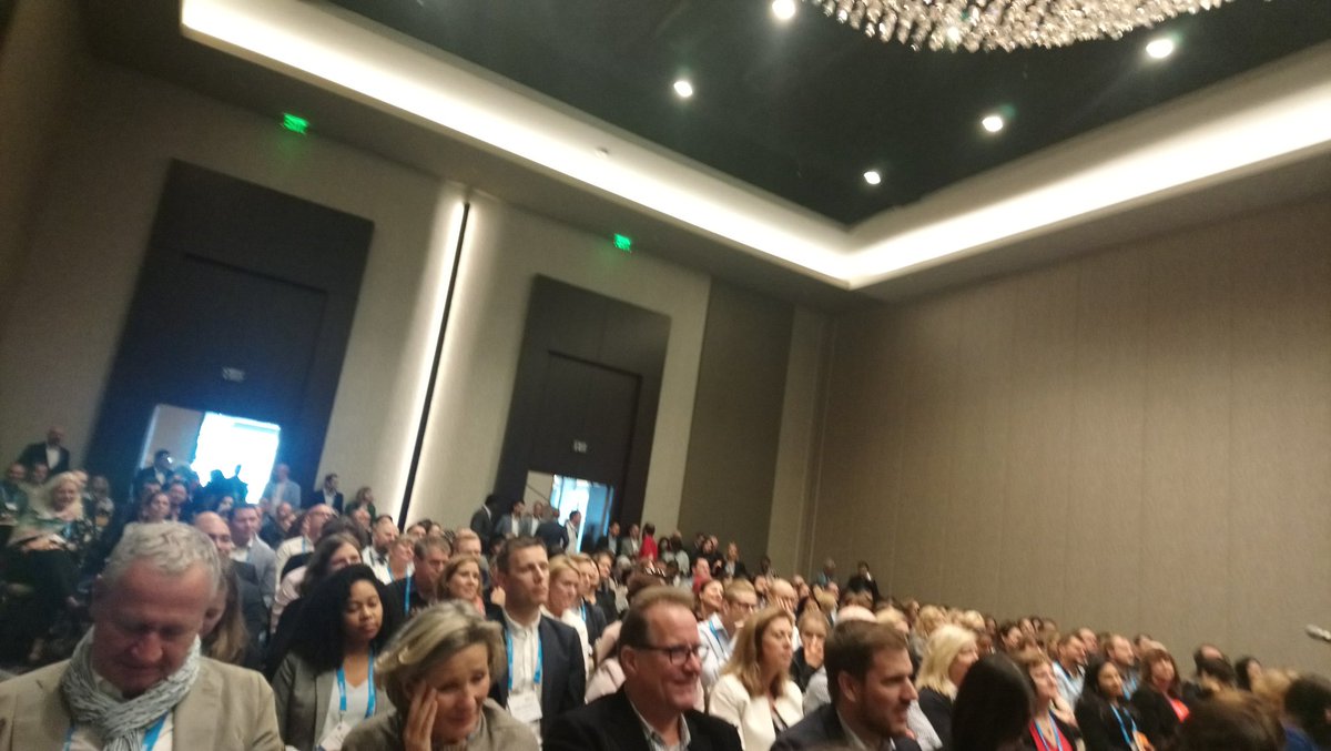 IainStirling1's tweet photo. Popular session with Scott Stratten @ICCAWorld #ICCAWorld #icca2019 #CMW @CM_World #jackasswhisperer #scottstratten https://t.co/xOothR2Ltx