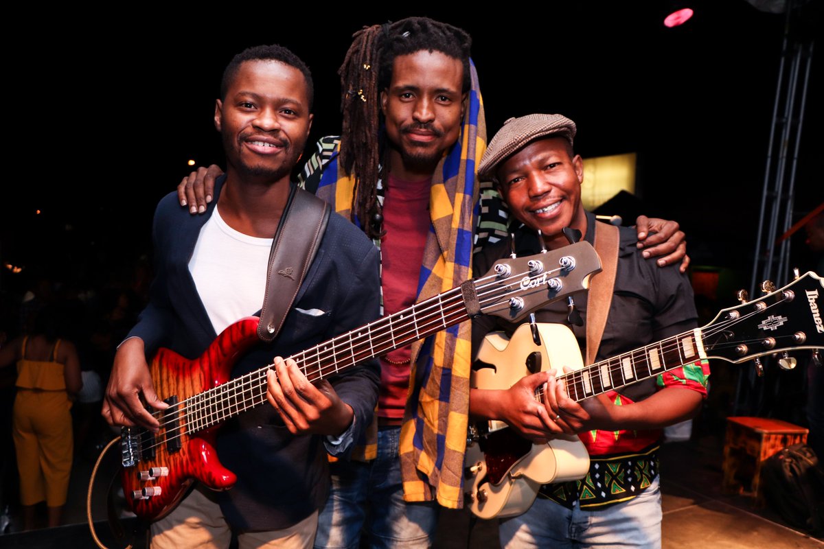 Katara_ZA's tweet photo. When I did "Ke Felafels Pelo" on Idols I could have never thought that I'd get to do the song with the Artist themselves. S/O to @EncoreOriginal for inviting me on stage to do the song with them. Ke lebogile https://t.co/qpHGcWE7DC