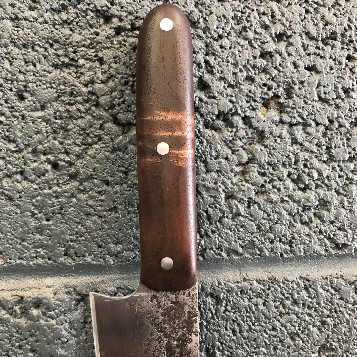 joshuameyerart's tweet photo. Forged this beautiful little chef knife for my wife’s birthday! Happy birthday babe!
.
.
.
#joshuameyerart #meyerstudios #forgedchefknife #forgedknife #chefknife https://t.co/szePTp4O0b
