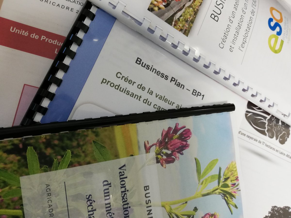 🔔#Agricadre @Groupe_ESA #Promo28 prêts à pitcher leur #BusinessPlan sur 10 projets agricoles aussi variés que 🐔🥚☘️🧀 🐄🍒🍓🥔🍽️🔥. L'année prochaine, un projet pour <a href="/GautreauMaxime/">Maxime Gautreau</a> 😉