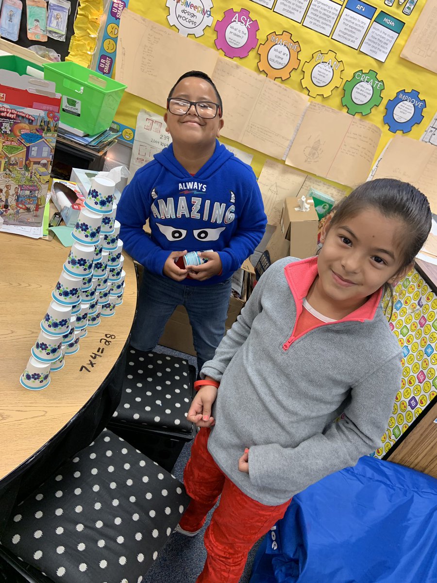 WISDinnovation's tweet image. Area, Arrays, and Activities, oh my! These @WedgeworthES 3rd graders are LOVING @cll1781 @GooseChaseEDU math challenge! Creating AND explaining their math while having fun!!