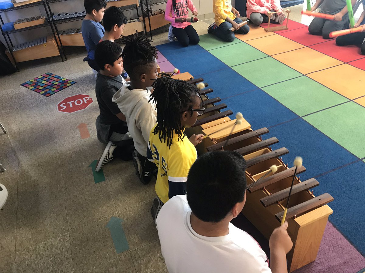 Fifth graders <a href="/BrockBAACPS/">BrockBridgeAACPS</a> in Mrs. Mitchell’s music class are keeping the spooky rhythm while playing Pass the Pumpkin.
#AACPSAwesome <a href="/AACPSRightStart/">AACPSRightStart</a>
